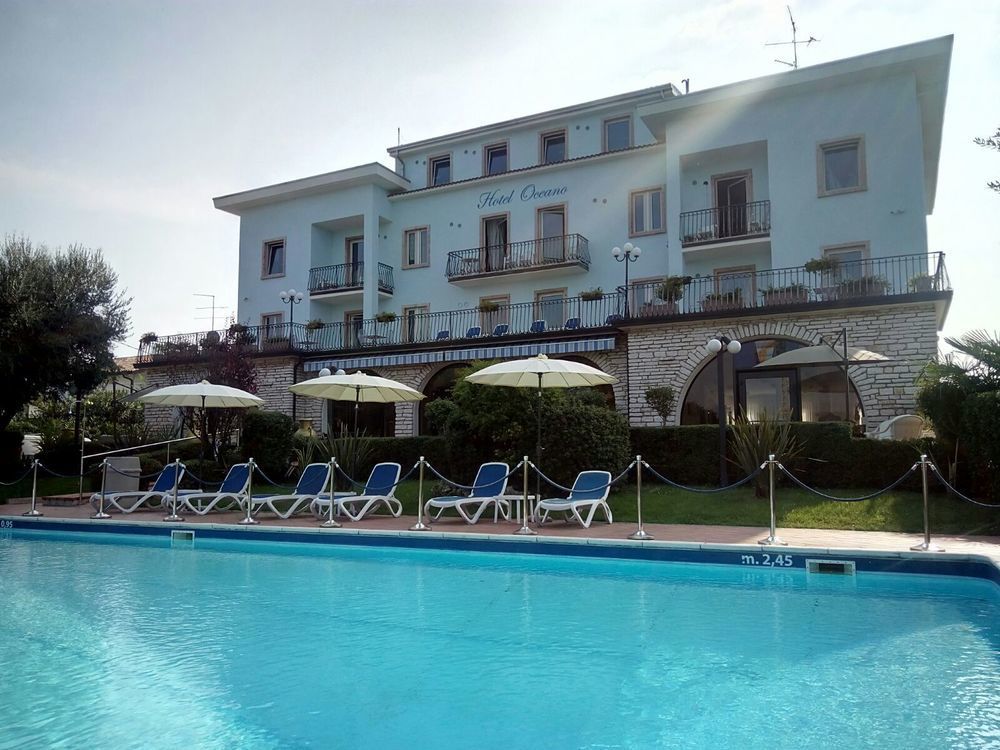 Hotel Oceano Peschiera del Garda Bagian luar foto