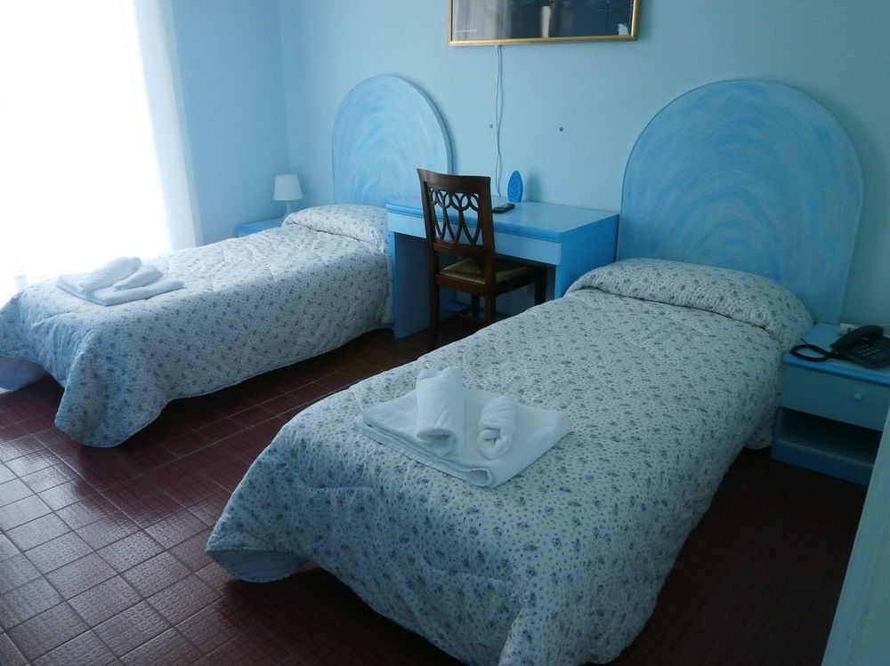 Hotel Oceano Peschiera del Garda Bagian luar foto