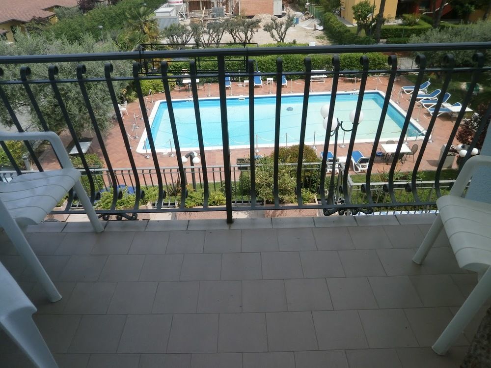 Hotel Oceano Peschiera del Garda Bagian luar foto
