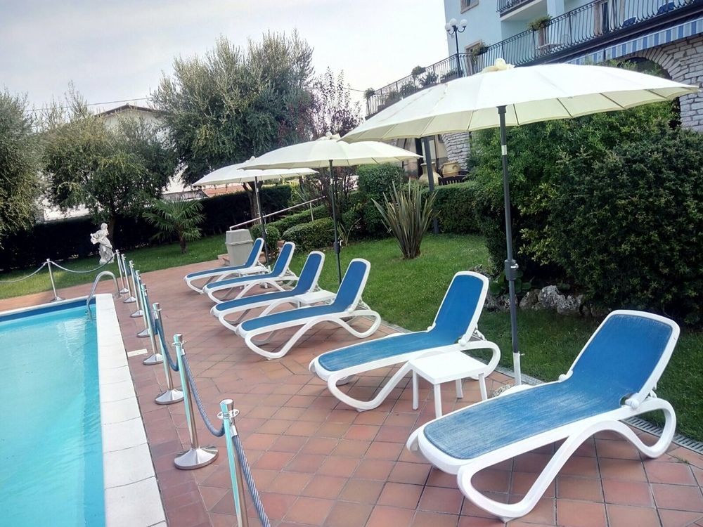 Hotel Oceano Peschiera del Garda Bagian luar foto