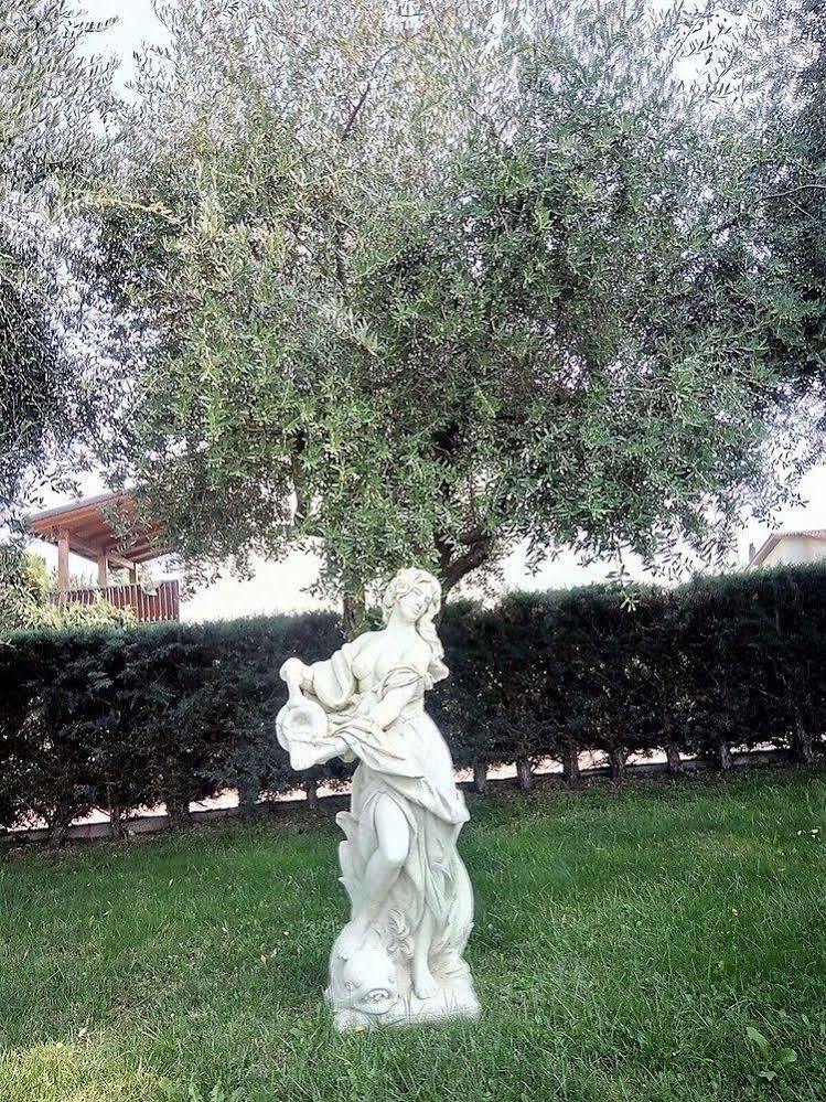 Hotel Oceano Peschiera del Garda Bagian luar foto