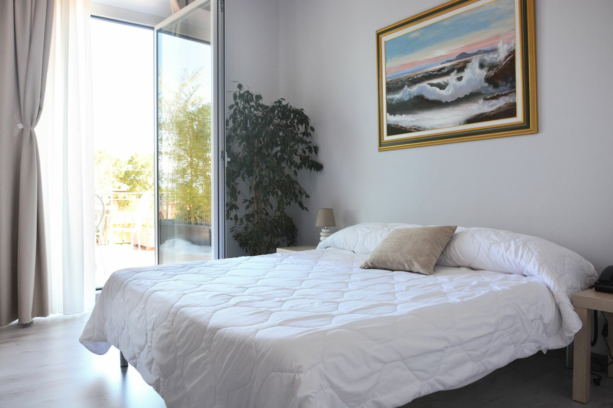 Hotel Oceano Peschiera del Garda Bagian luar foto